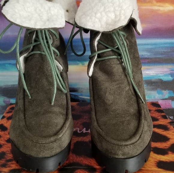 Cape Robbin Olive Fleece Lined Platform Bootie - Picture 3 of 5